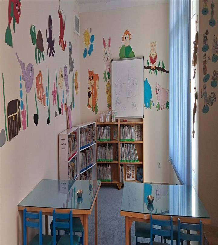 نمایی از بخش کودک کتابخانه