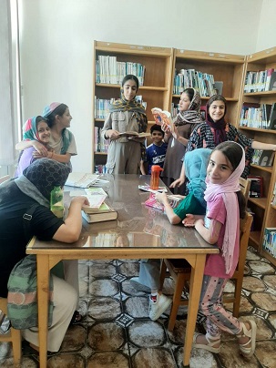 حضور پرشور نوجوانان در کتابخانه