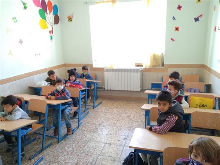 نشست کتابخوان مدرسه یی در دبستان بشارت1